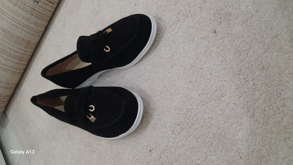 Продам обув лоферы