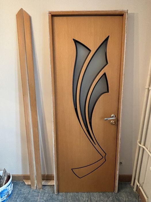 Продам межкомнатную дверь