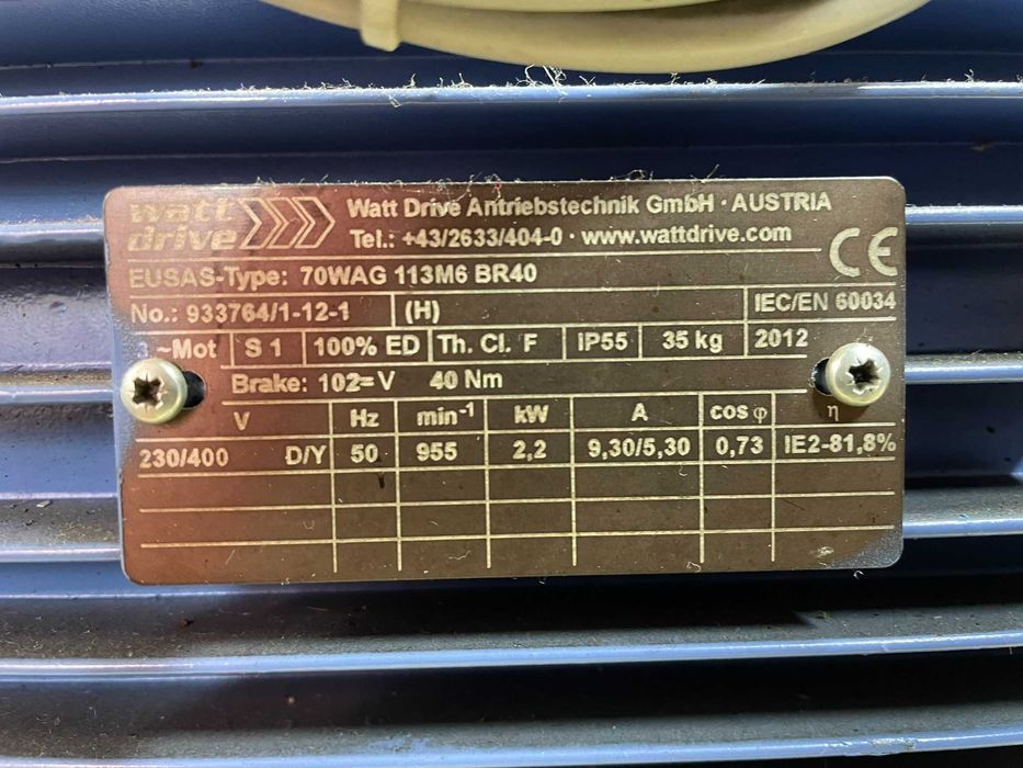 Motor trifazic cu frana magnetica