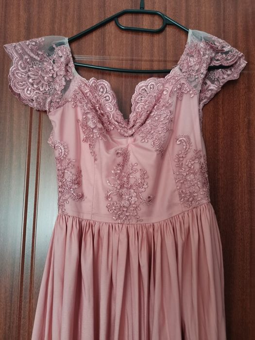 Rochie eleganta  damă mărimea S stare foarte bună