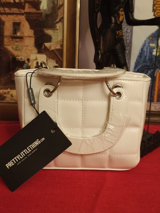 Poșetă albă PrettyLittleThing – NOUĂ, cu etichetă