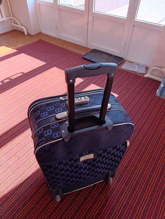 Чемодан на колесах