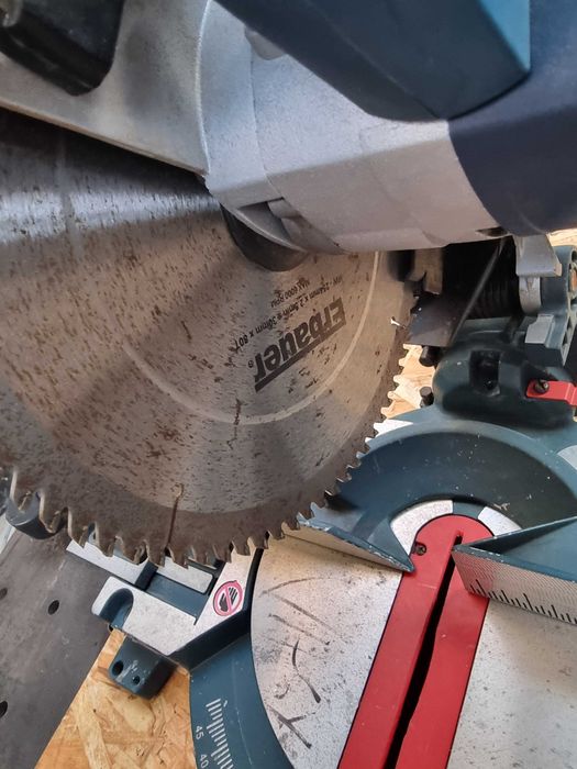 Circular Stationar Pendul Bosch Acumulatori Milwaukee M18 V