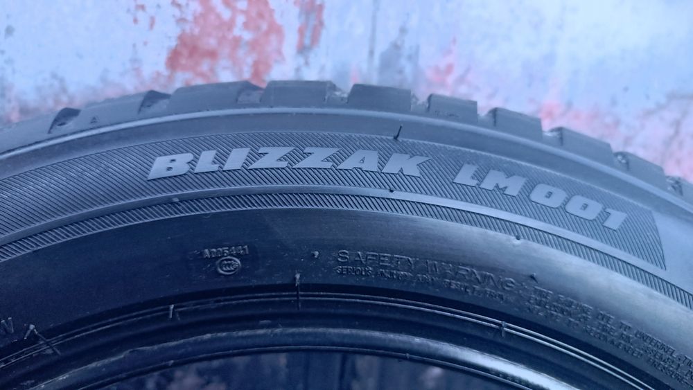 225/55/18 Bridgestone Дот 4022
