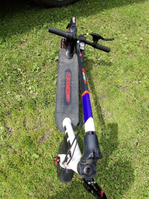 Trotineta electrica APRILIA eSRZ, 8.5 inch,