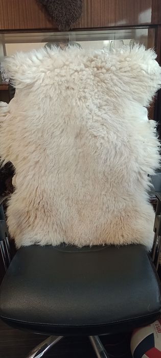 Обработена агнешка кожа - за Постелки/Декорация