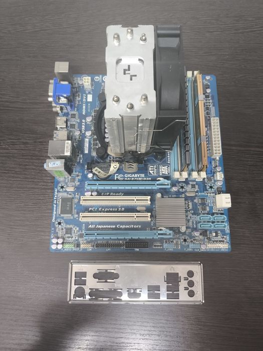 Gigabyte B75+i7 3770+16Gb
