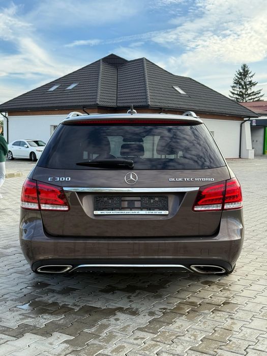 2014 Mercedes-Benz E300 BlueTec Hybrid (Break)