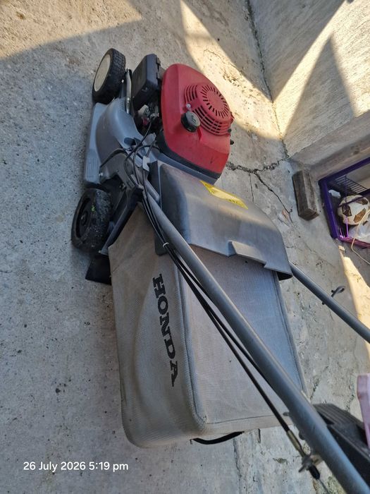 Masina de tuns iarba pe benzina HONDA HRB476 4CP cu TRACTIUNE+COS