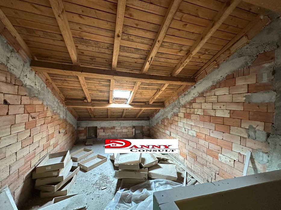 Апартамент на три нива за продажба в гр. Велико Търново