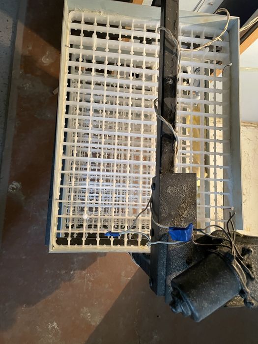 инкубатор сотилади