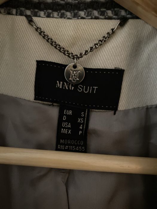 Вълнено сако Mango и Tweed сако Mango