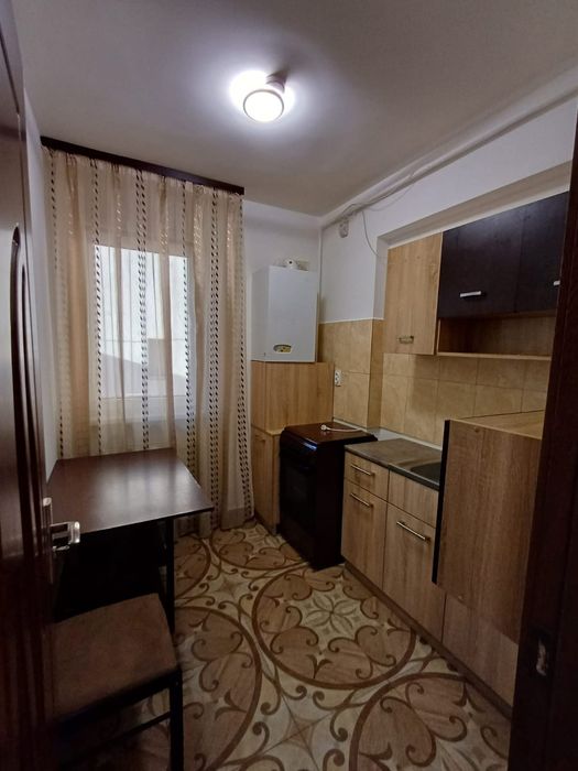 Vând apartament 1 camera,  curte proprie