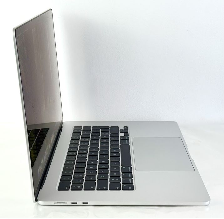 НОВ! Apple MacBook Air 15 M3 2024 16RAM 256GB Starlight Гаранция!