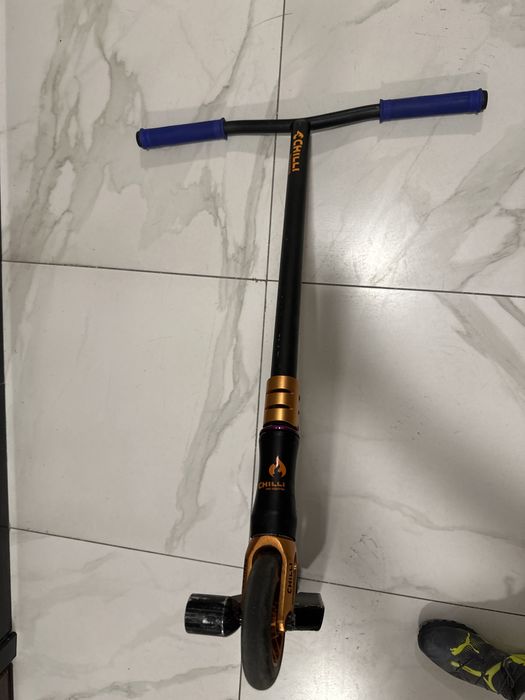 Продам трюковой скут chilli