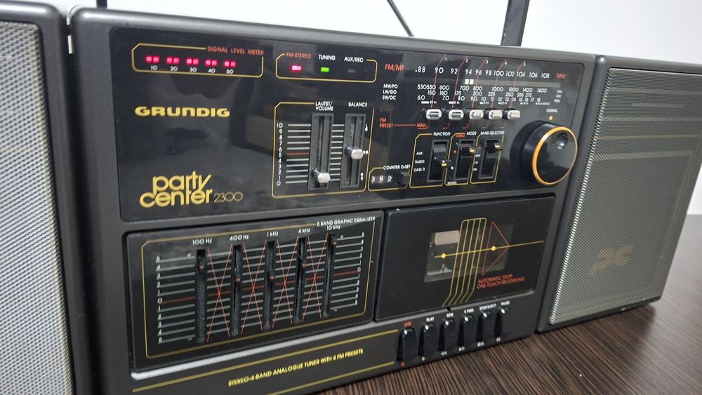 Radio casetofon Grundig