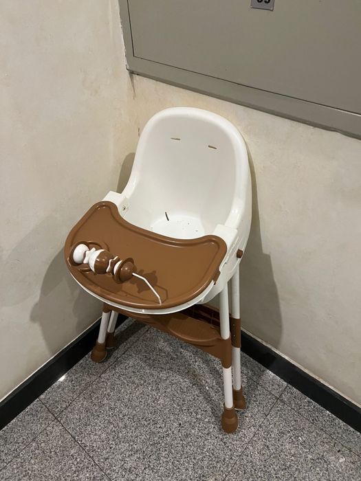 Детский стульчик для кормления