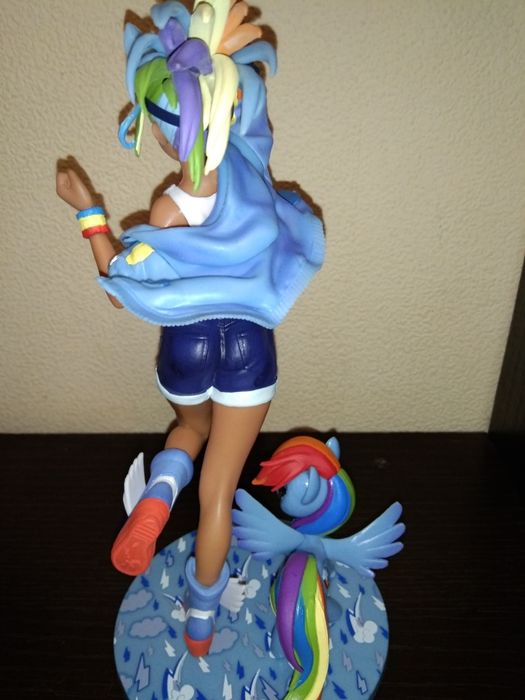 Фигурка (Рэйнбоу Дэш MLP)