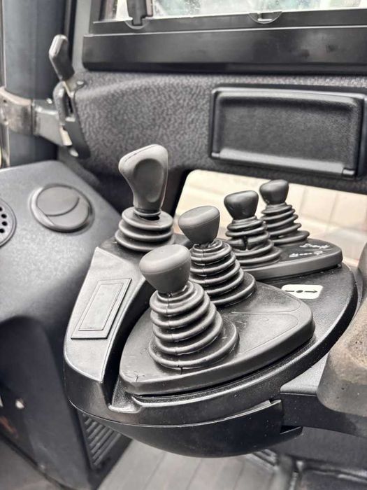 Stivuitor - Motostivuitor Linde H35T CABINĂ An fabricație 2006