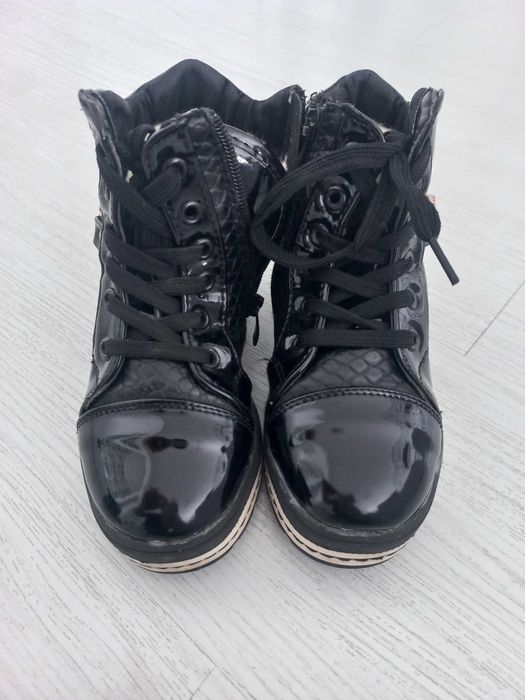 Детски  черни боти