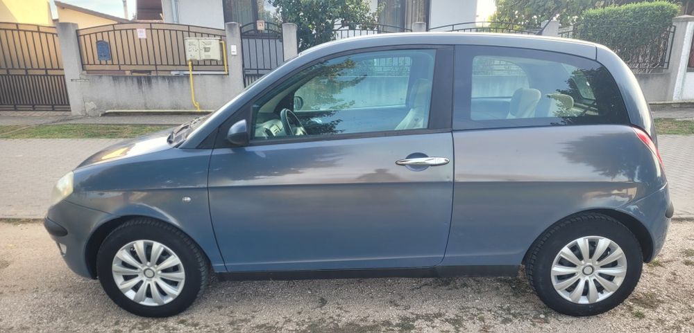 Lancea ypsilon 1.4 2005 euro 4