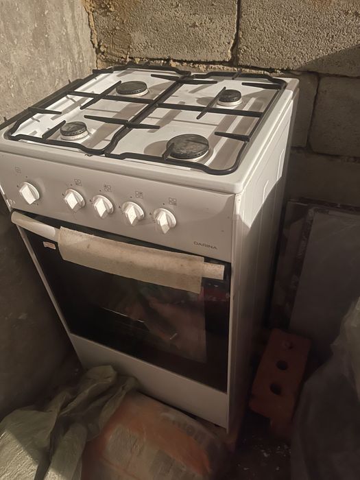 Продам газовую плиту