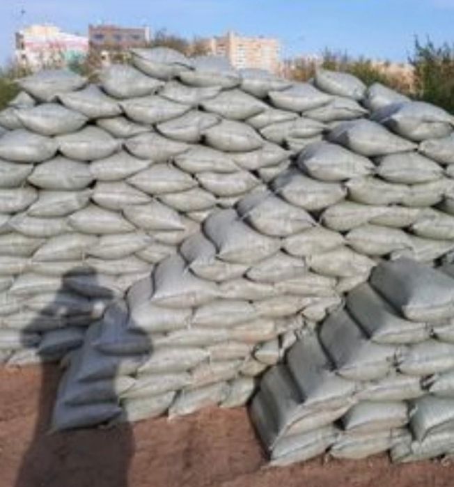Продам песок щебень в мешках