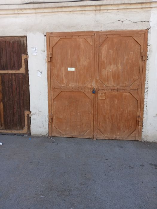 Продается гараж во дворе.