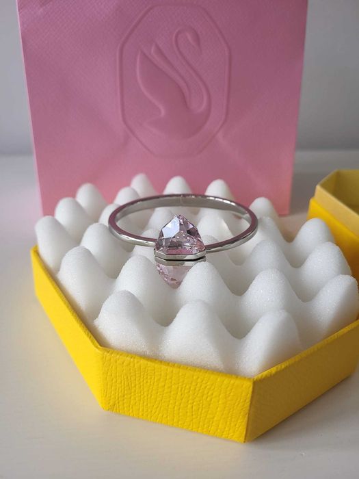 Нова гривна Swarovski от семейството на Lucent