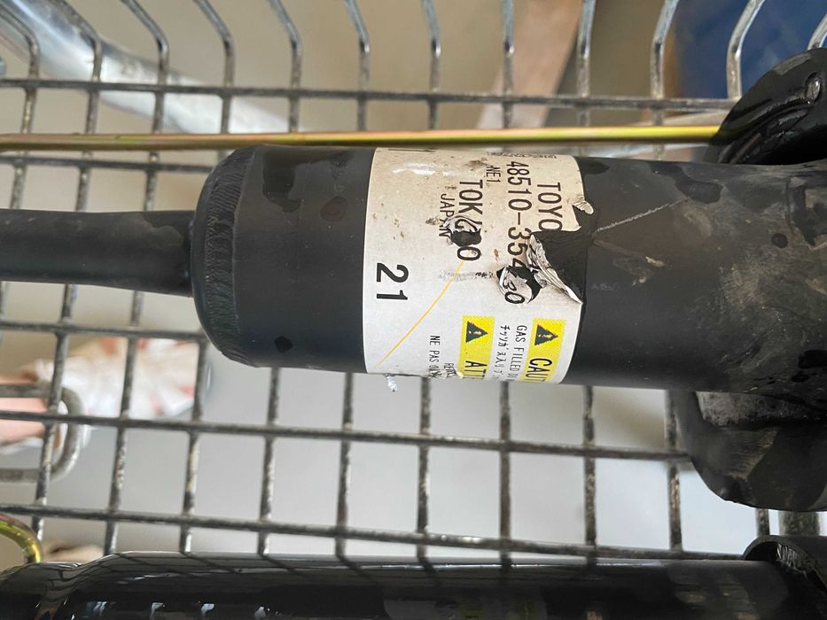 Амортисьори Оригинални за Тойота 2020 година Комплект