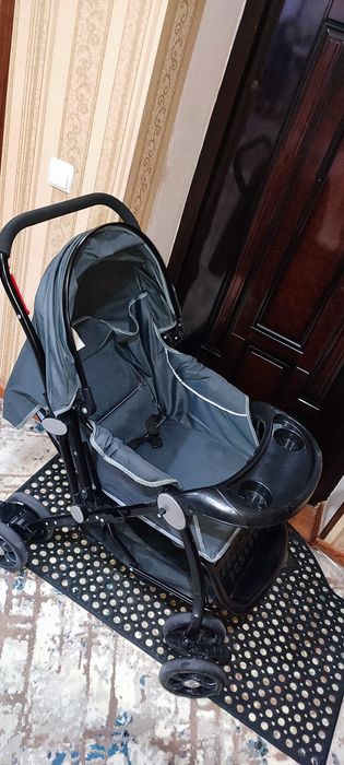 Болалар коляскаси сотилади. Продается детская коляска