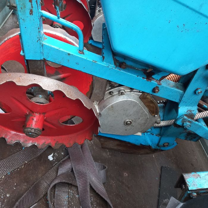 Semănătoare porumb 4 rânduri,monosem