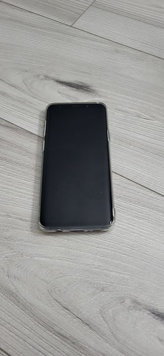 Vând  telefon S9 Edge plus