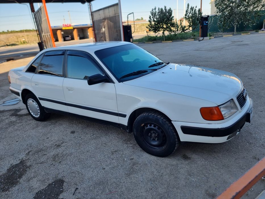 Ауди 100 с4 1992