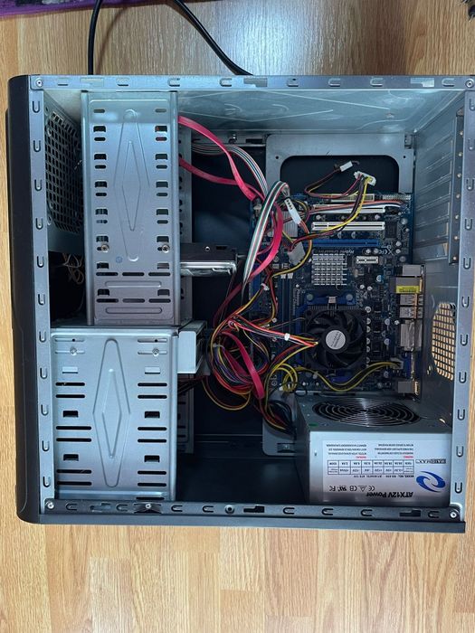 Vând calculator la pachet