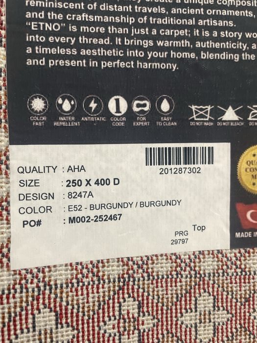 Красный этно ковер