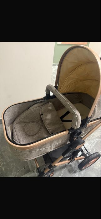 Коляска в отличном состояний