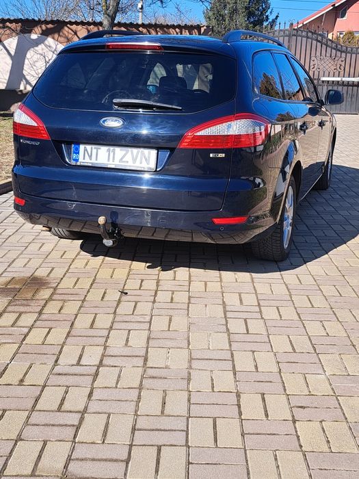 Autoturism FORD MONDEO