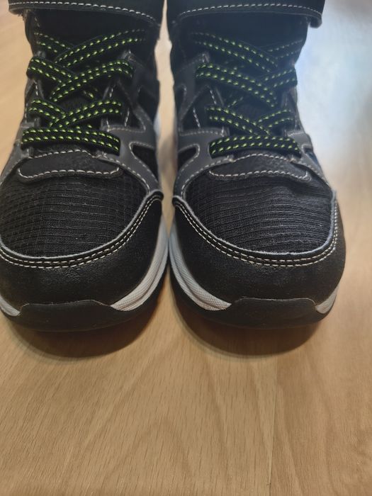 Ghete copii SKECHERS -STORM BLAZER ,impermeabile ,m. 32 , in stare foarte buna preț 180 lei