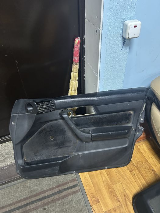 Салон BMW E34 перед зад