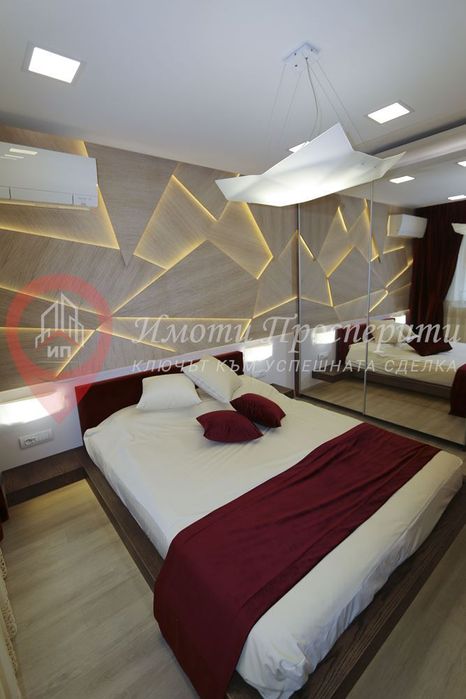 Дава се под наем Тристаен апартамент в София, Център - 119 кв.м за 1190 € - Снимка #3