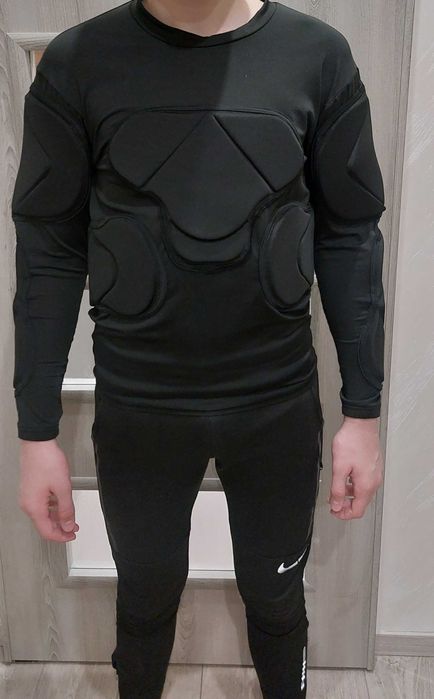 Вратарска блуза с подсилки 170 см