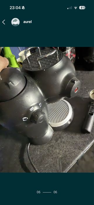 Expresor cafea macinata folosit foarte putin