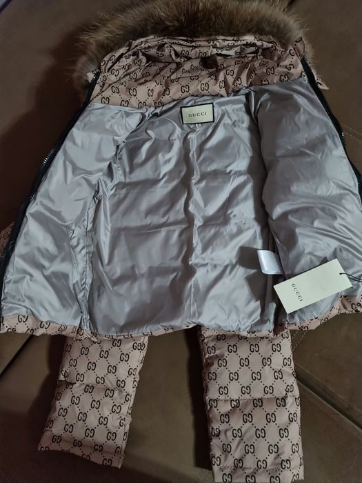 Новый комплект куртка и комбинезон