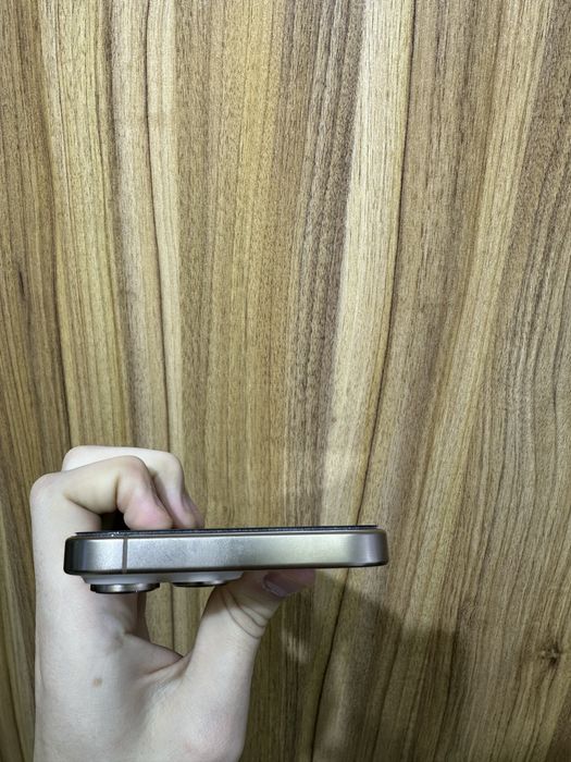 Iphone 16 pro max desert 256 gb 100% 6 sikl