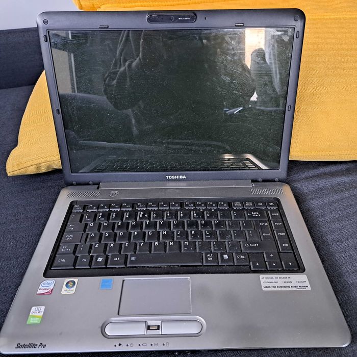 Лаптоп Toshiba Satellite Pro A300 за части