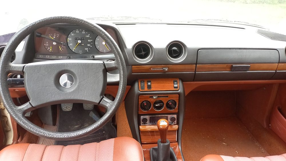 Mercedes-Benz  1980 benzină, 7.115 € — imagine 4