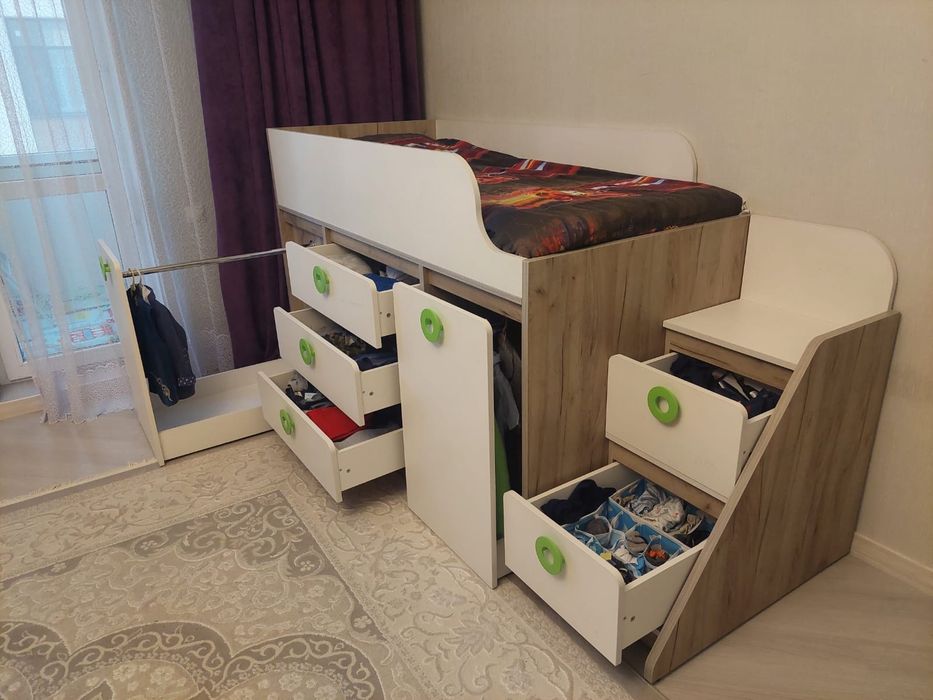 Детская кровать-шкаф Клюква