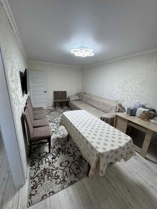 Продам 3 комн на 14 мкр с ремонтом