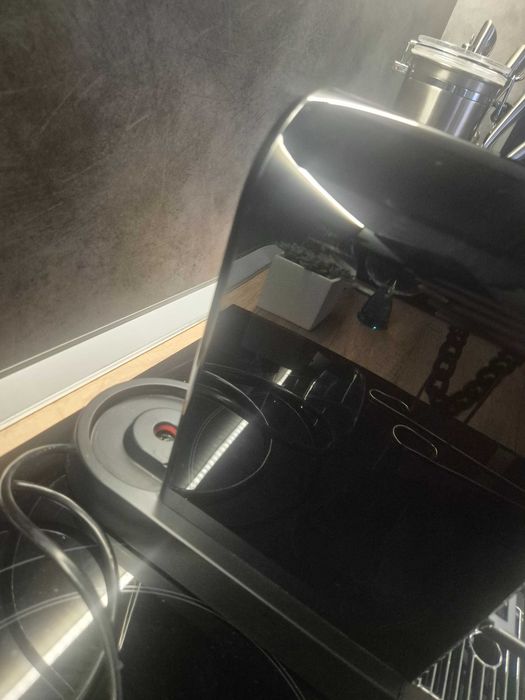 Кафемашина Nespresso Citiz & Milk Black